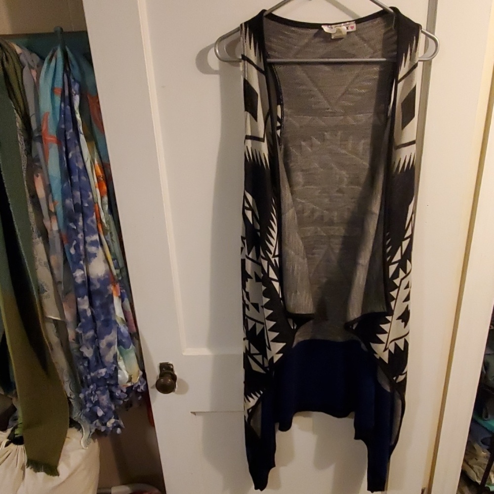 Sleeveless sweater